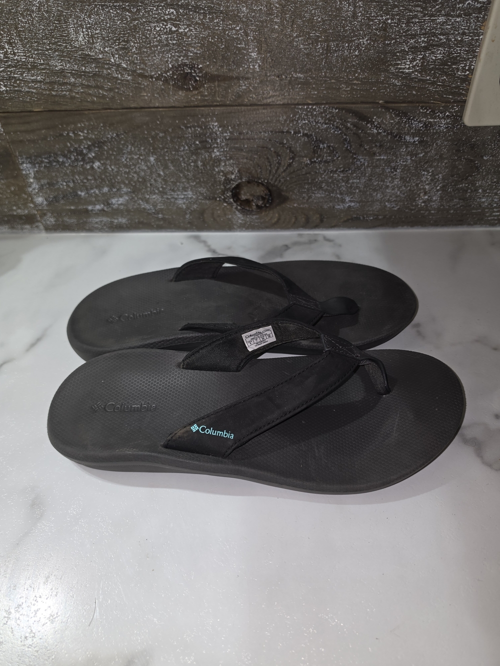 Columbia Black Flip Flop Sandals